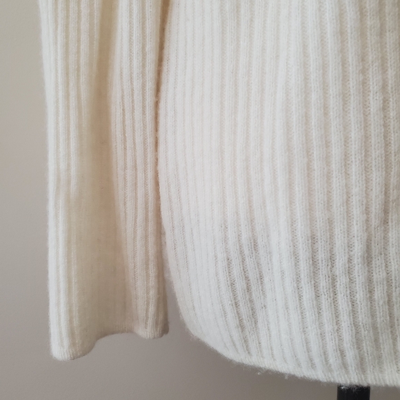 41 Hawthorn Cashmere Sweater - Picture 5 of 16